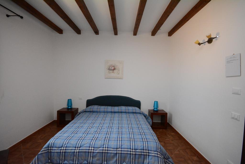 La Ferula Bed and Breakfast Scillato  Εξωτερικό φωτογραφία