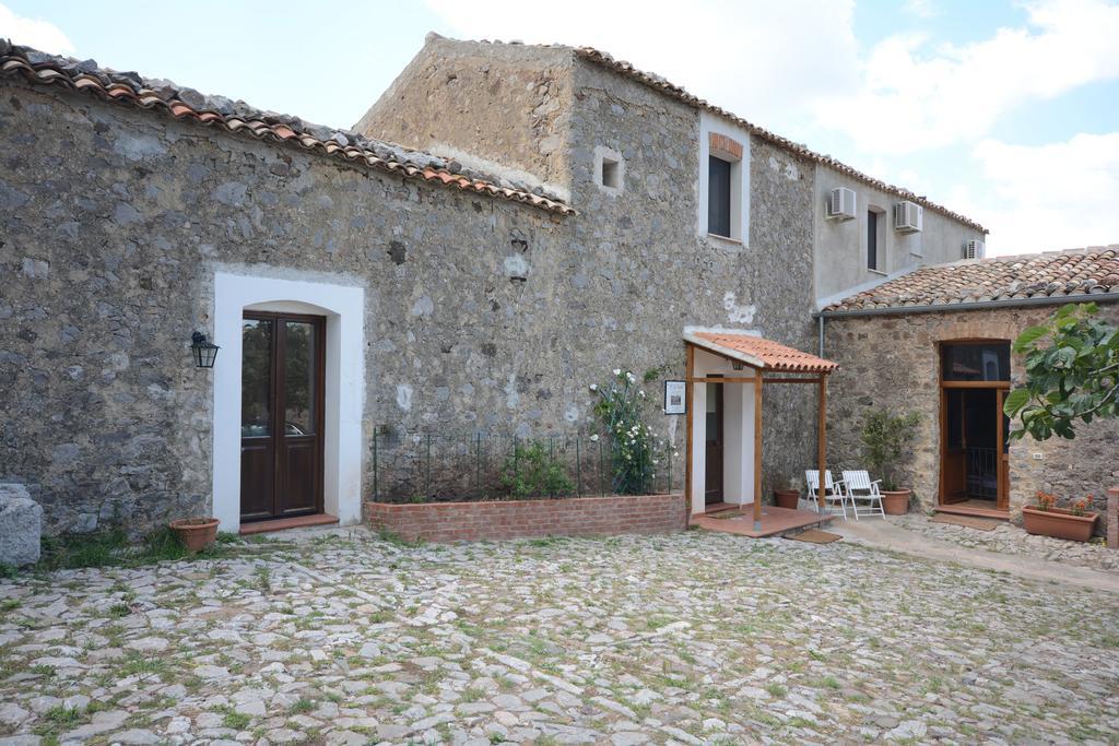 La Ferula Bed and Breakfast Scillato  Εξωτερικό φωτογραφία