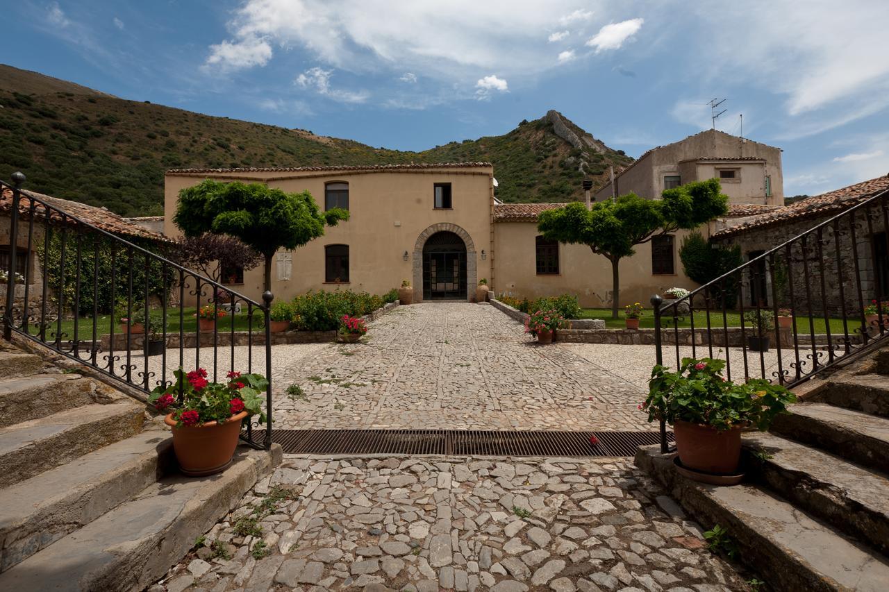 La Ferula Bed and Breakfast Scillato  Εξωτερικό φωτογραφία