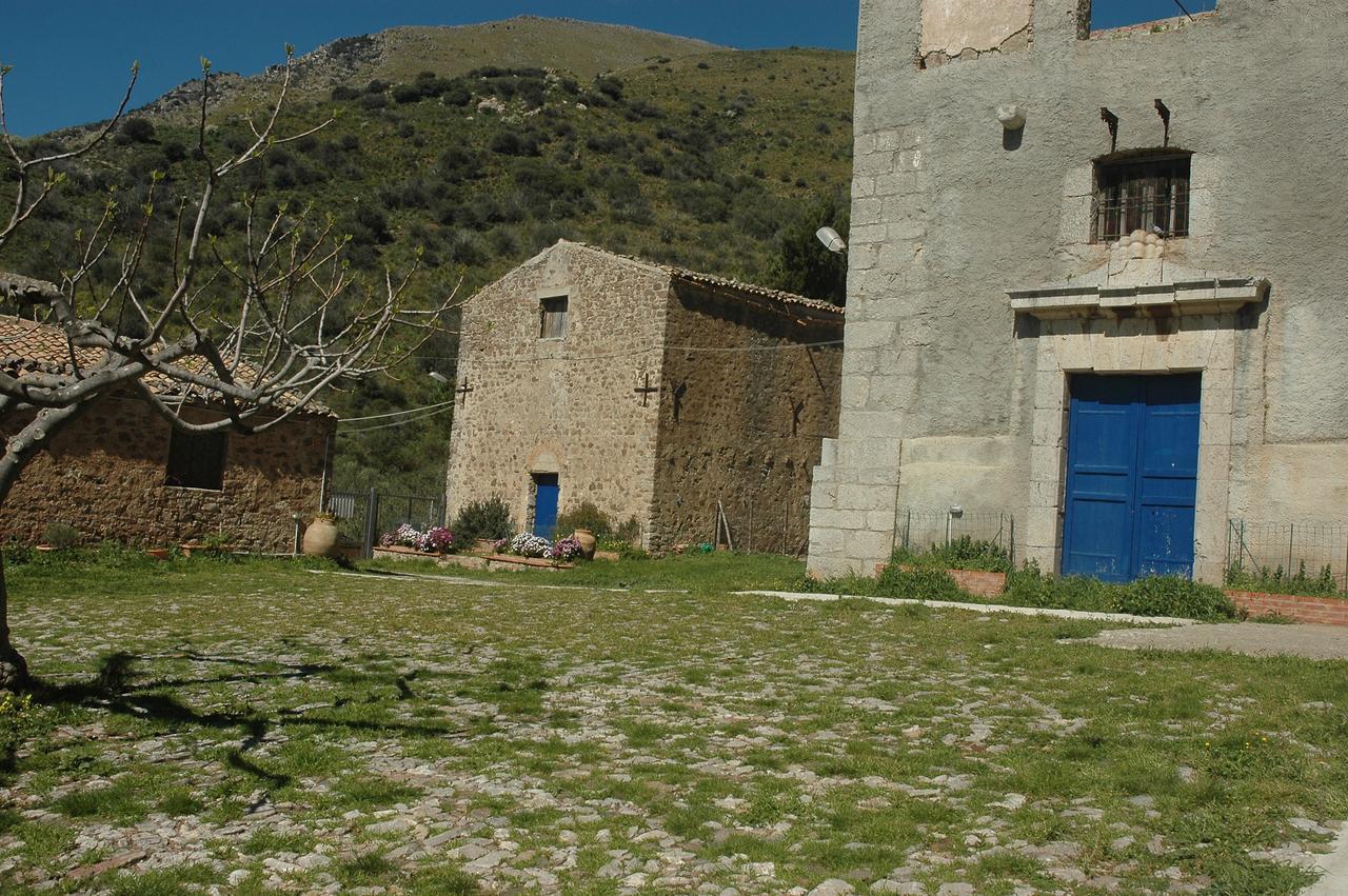 La Ferula Bed and Breakfast Scillato  Εξωτερικό φωτογραφία