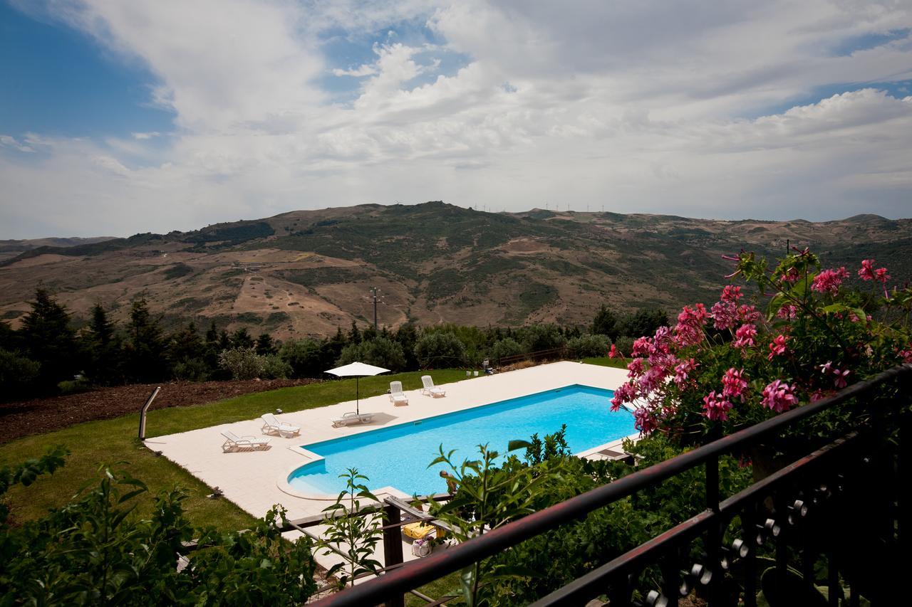La Ferula Bed and Breakfast Scillato  Εξωτερικό φωτογραφία